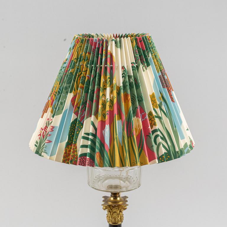 Bordslampa, första halvan av 1900-talet.