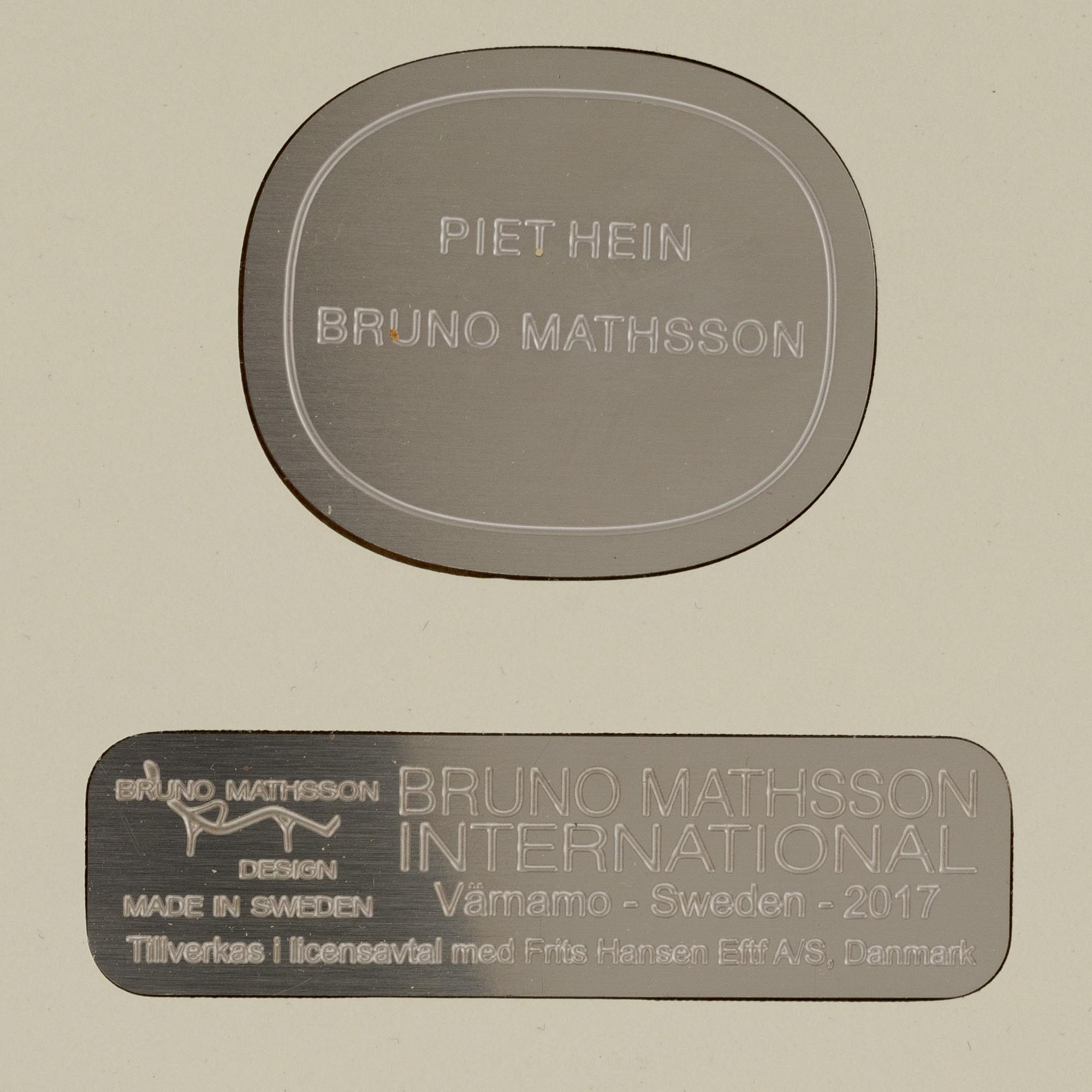 Bruno Mathsson & Piet Hein, bord, "Superellips", Bruno Mathsson International, Värnamo 2017.