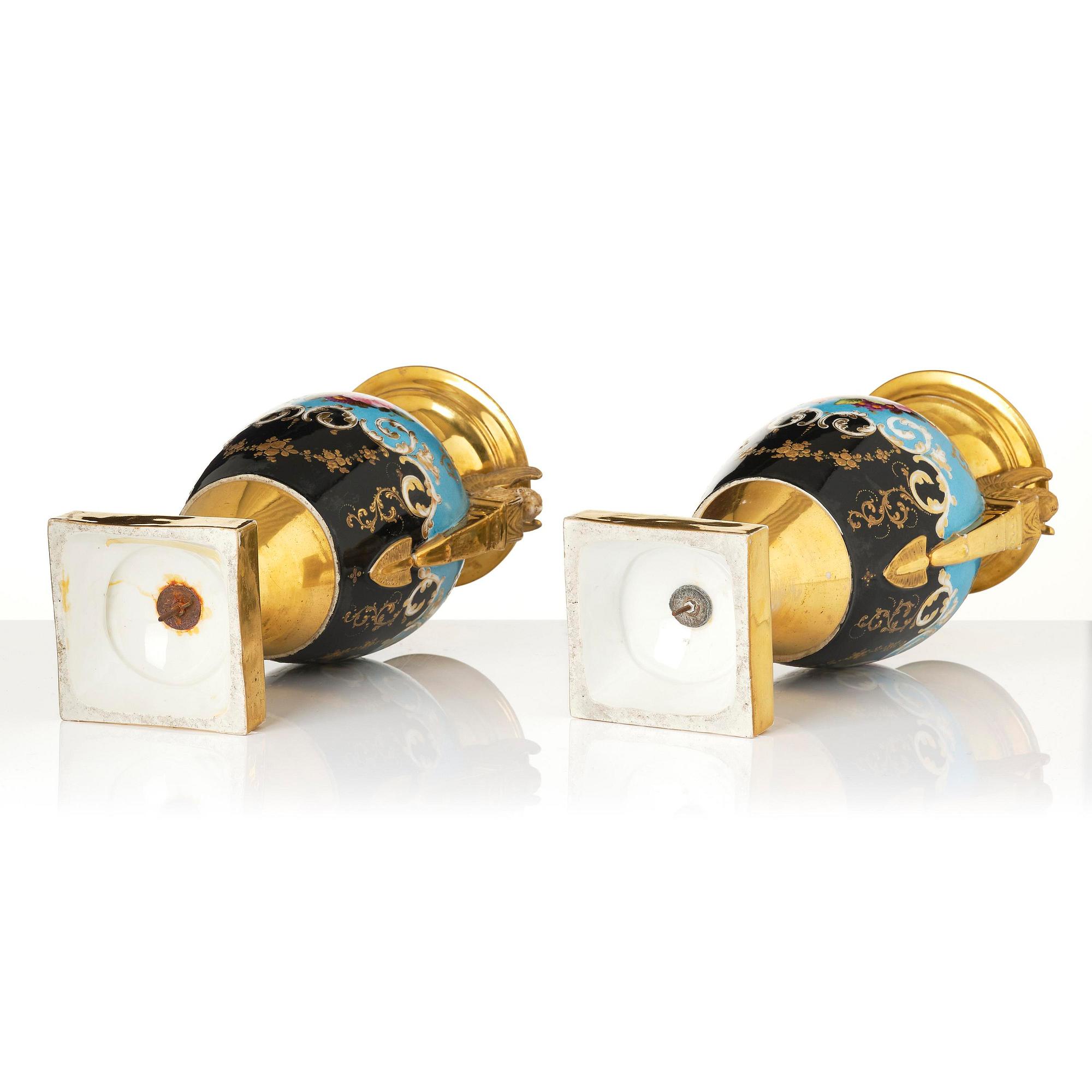 Prakturnor, ett par, porslin. Empire, 1800-talets första del.