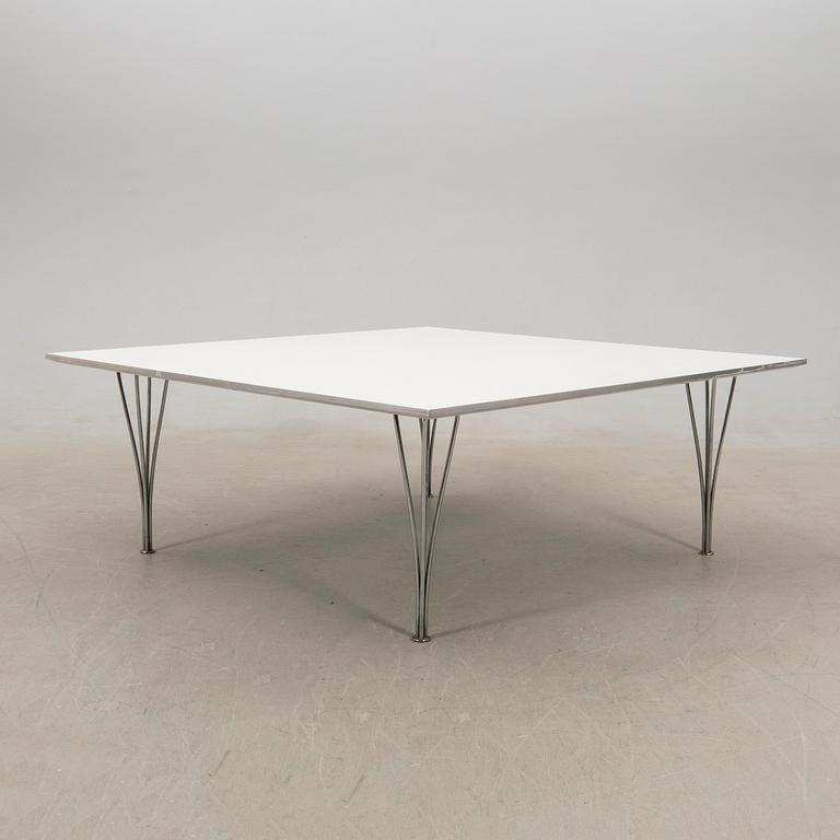 Bruno Mathsson/Piet Hein table/coffee table "Superellipse" for Fritz Hansen late 20th century.