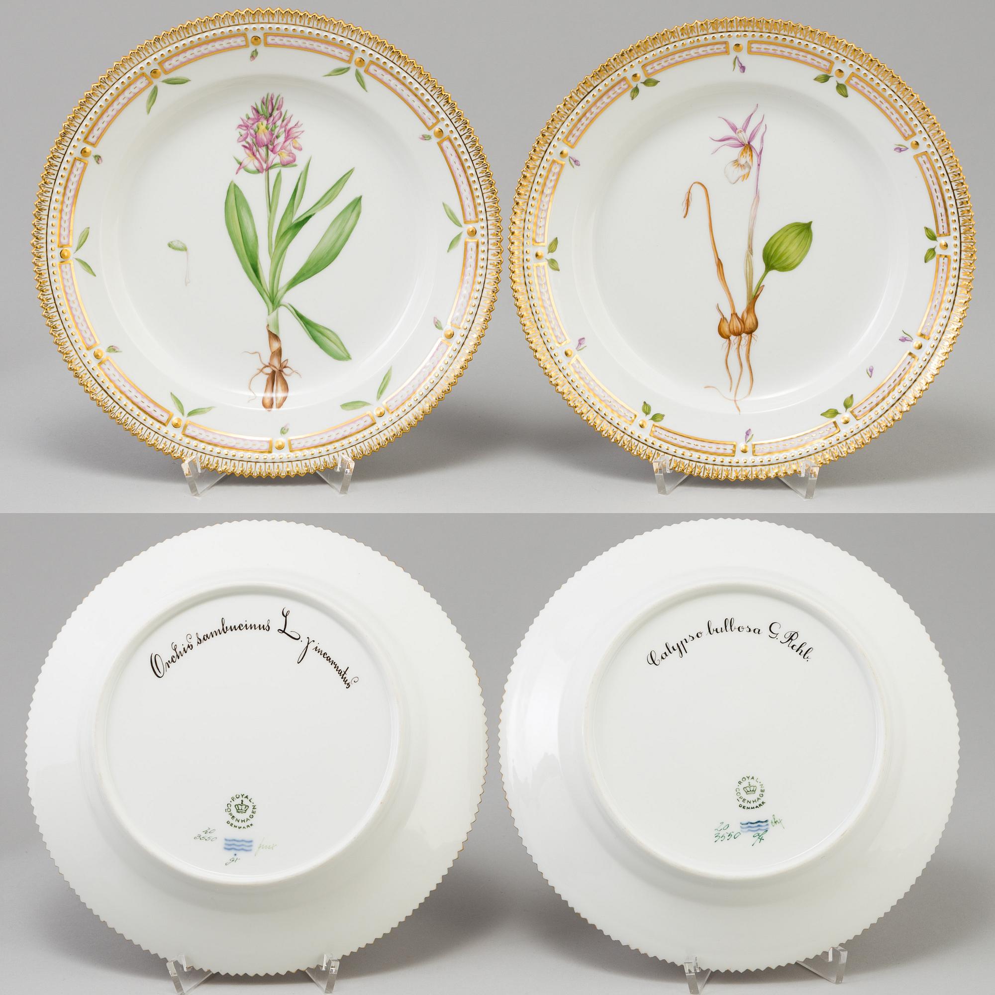 A set of five porcelaine Royal Copenhagen "Flora Danica" plates model #3550.