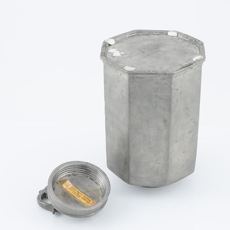A pewter flask, mark of Magnus Söderberg, (master in Stockholm 1716-1746, the widow maintained the workshop until 1767).