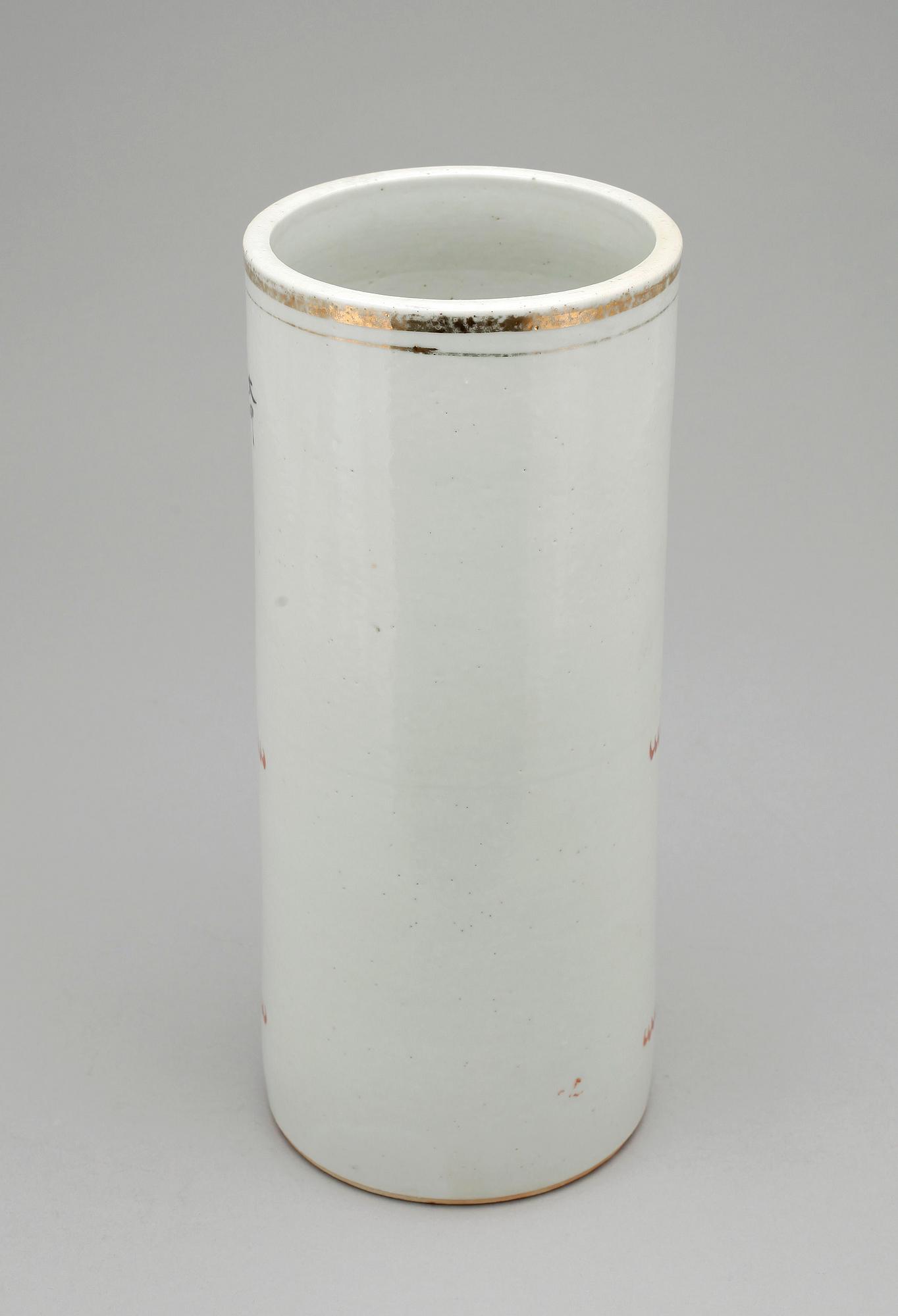 PENSELVAS och BOJAN, Kina, porslin, 1900-talets första hälft.