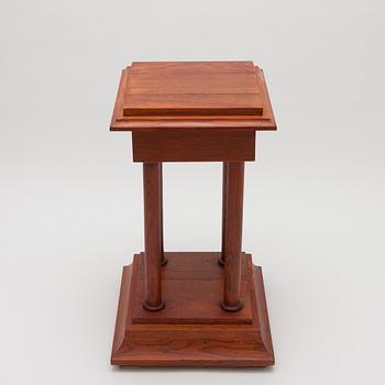 PIEDESTAL / BLOMPELARE, 1900-talets början.