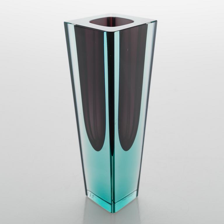 Kaj Franck, A glass vase "Prisma" signed K Franck Nuutajärvi Notsjö -58.