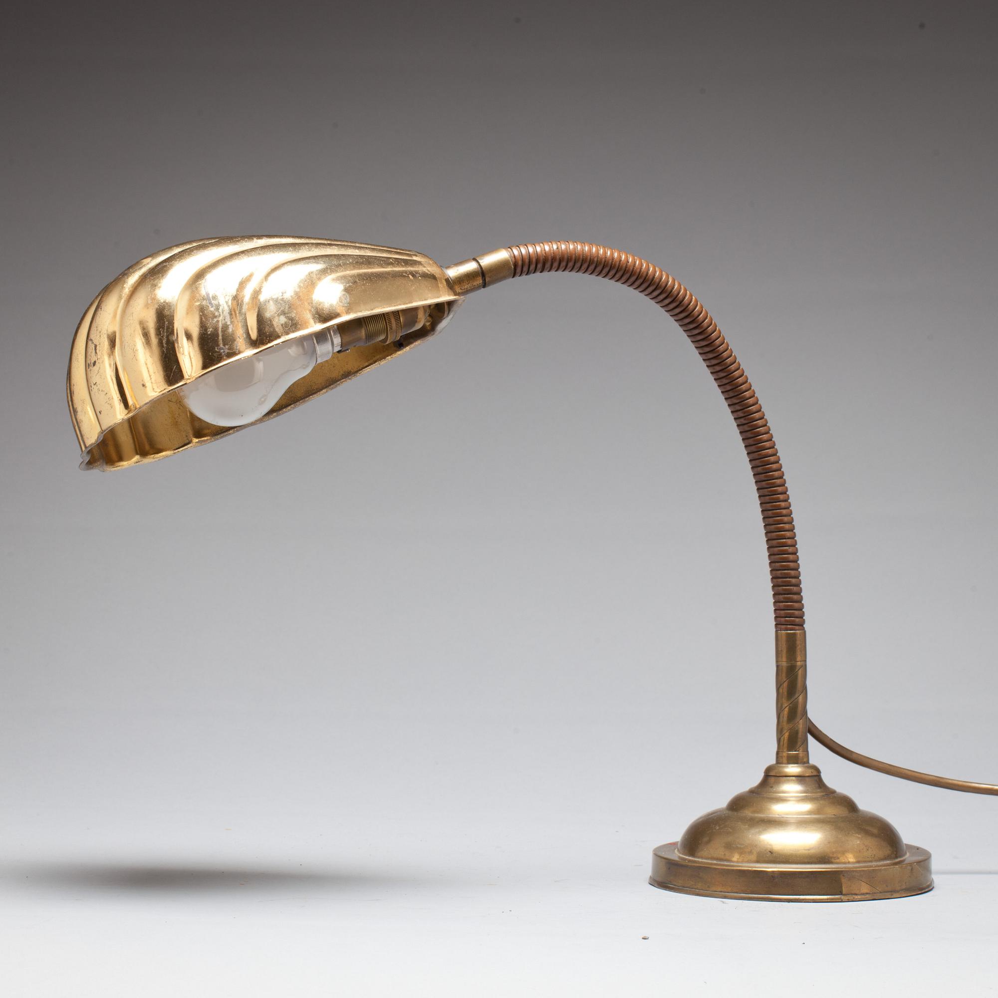 SKRIVBORDSLAMPA, England, 1900-talets första hälft.