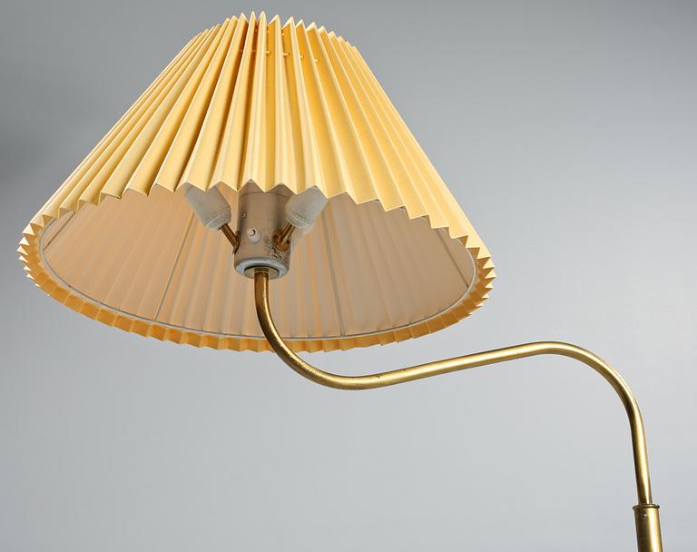 GOLVLAMPA, modell 2368/2148 "Stora kamelen", Josef Frank, Firma Svensk Tenn, formgiven 1939.