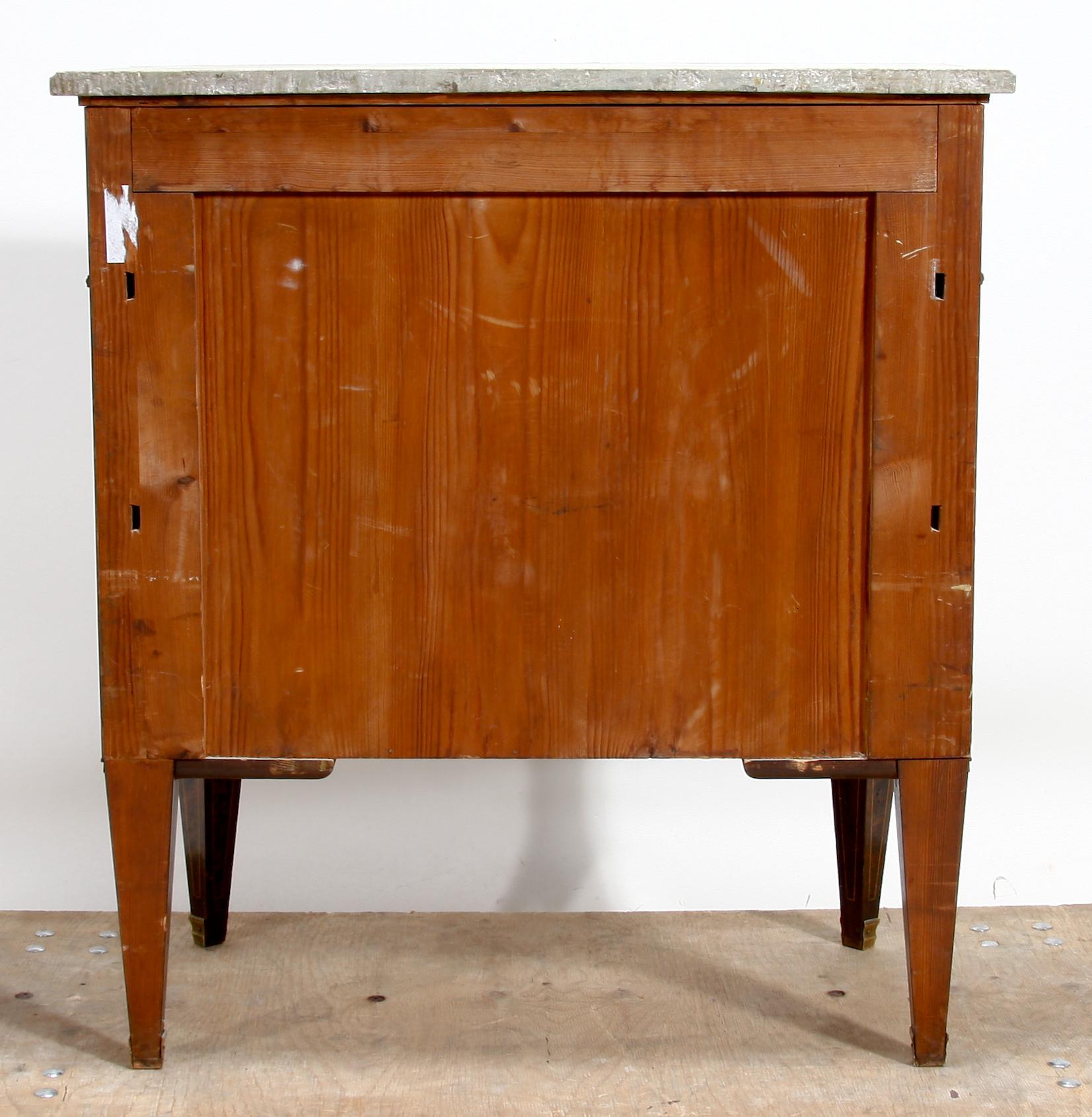 BYRÅ, gustaviansk stil, 1900-talets första hälft.