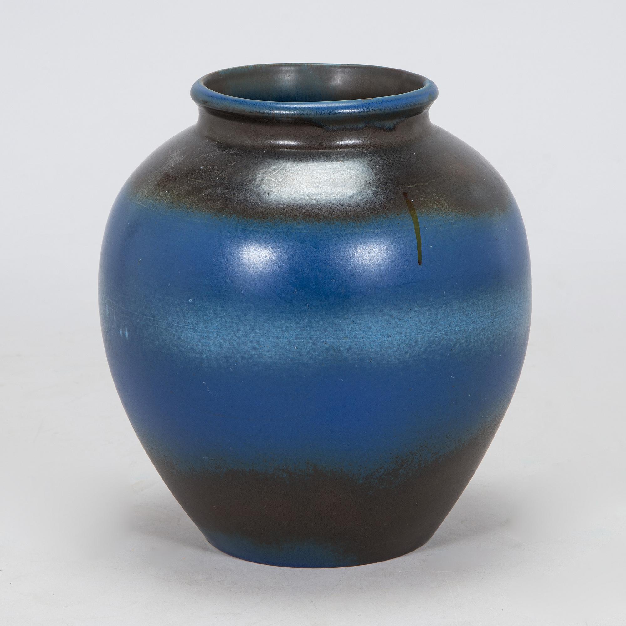 A mid-20th century ceramic floor vase, Arabia Finland.