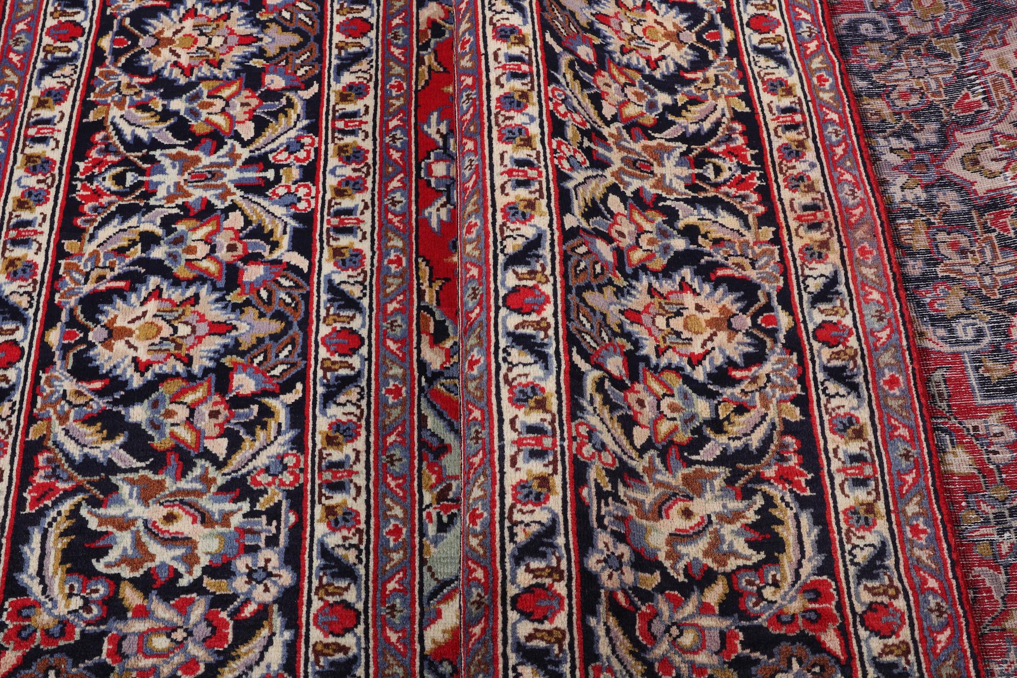 A Najafabad carpet, c. 341 x 247 cm.