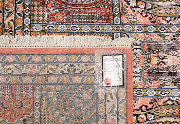 Matta, silke Kashmir, ca 434 x 307 cm.