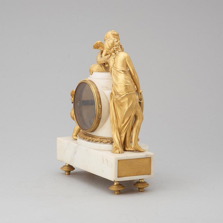 BORDSPENDYL. Frankrike, 1700-talets slut. Louis XVI.