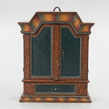 Hängskåp, allmoge, Värmland, 1800-tal.
