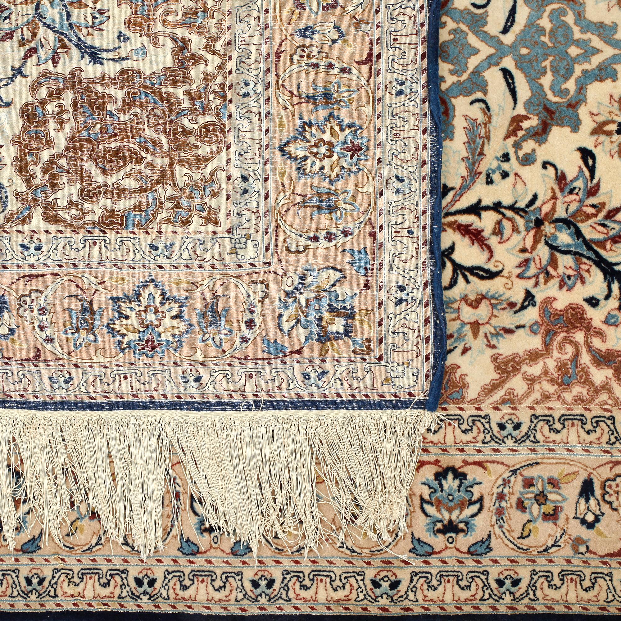 MATTA, old, Nain, korkull, silkesinslag, ca 146x110.