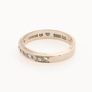 Ring, 18K vitguld med briljanter, K&EC, Göteborg 1965.
