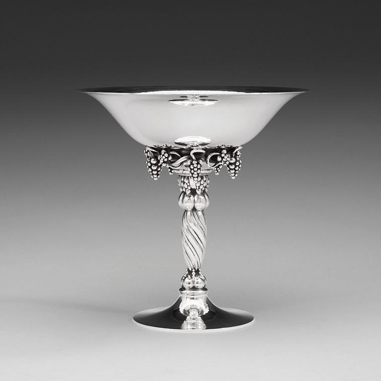 A Georg Jensen sterling bowl, Copenhagen 1979, design nr 263B.