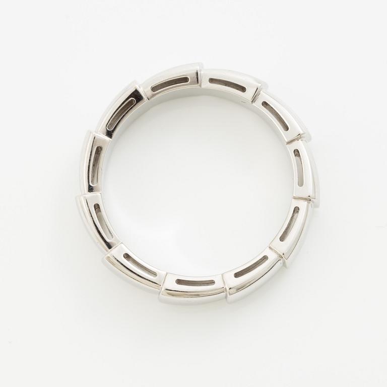 Bulgari, ring, "Serpenti viper band ring" 18K white gold.