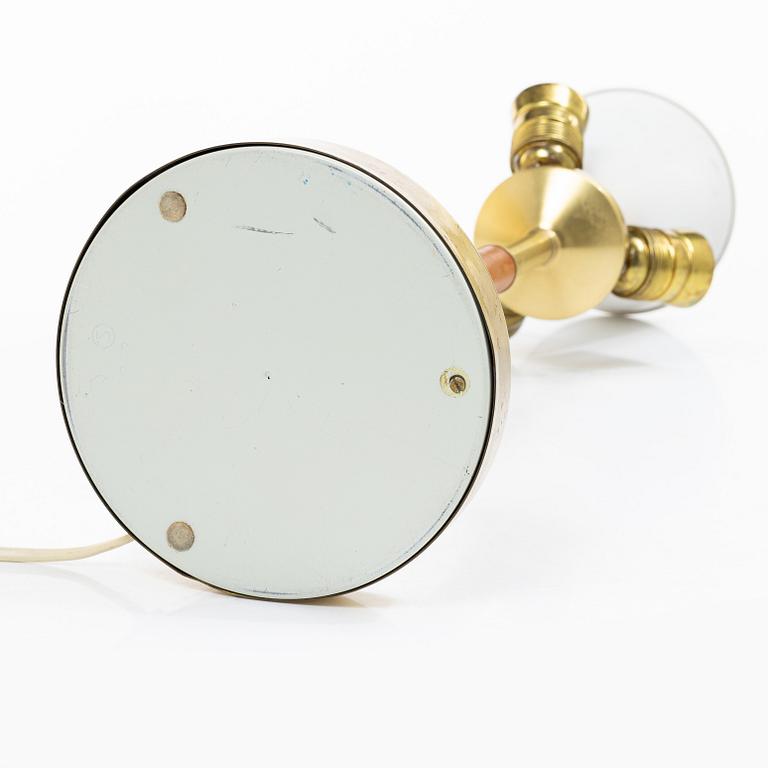 Bertil Brisborg, & Åke Hultgren, a table lamp model 2043, Nordiska Kompaniet, 1940s–50s.