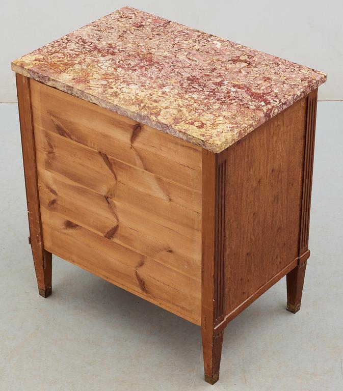 BYRÅ, gustaviansk stil, 1800-talets slut/1900-talets början.