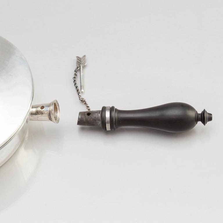 Bernt Erlandsson, karott med lock, silver, Kristianstad 1911.