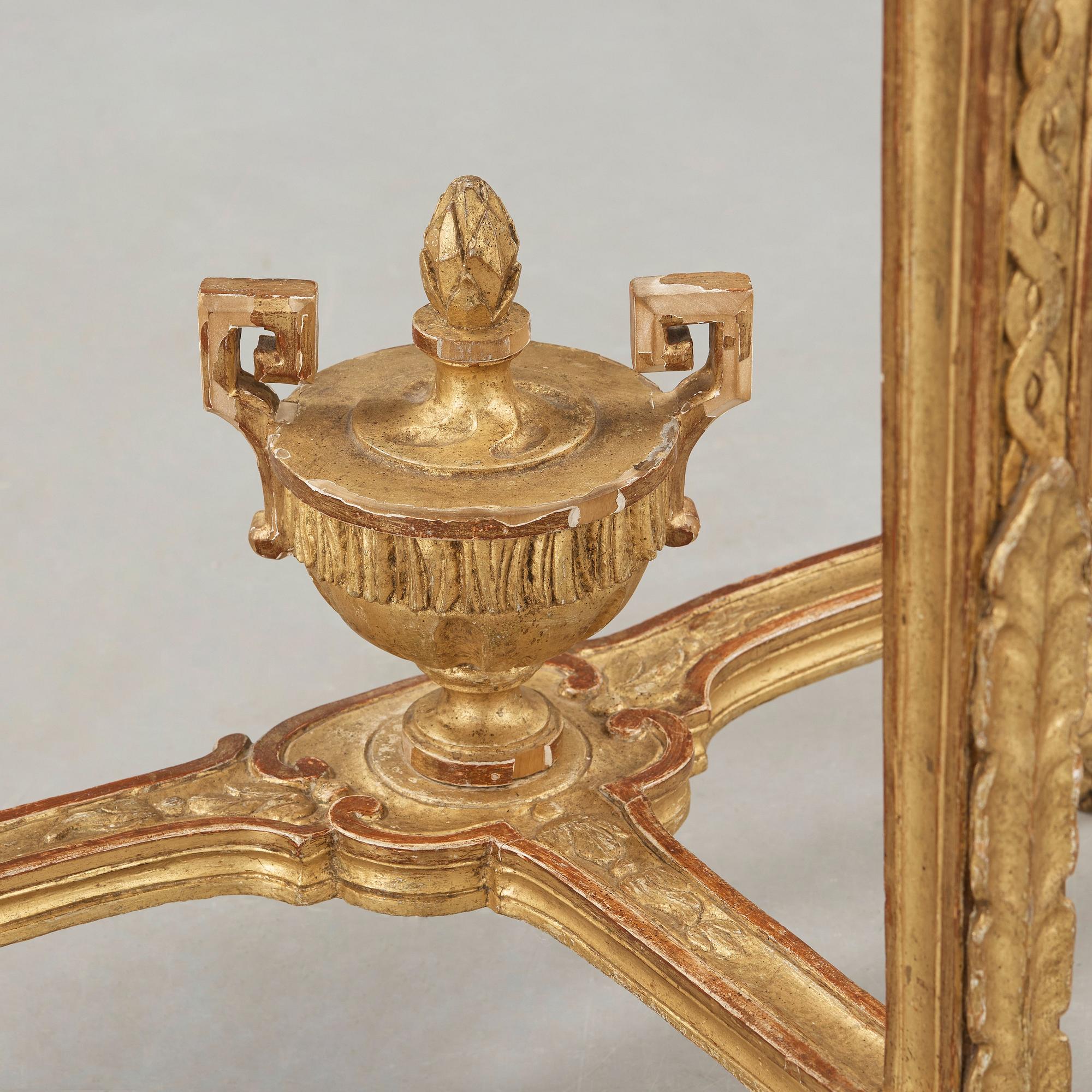 KONSOLBORD. Gustavianskt stockholmsarbete, 1700-talets slut.
