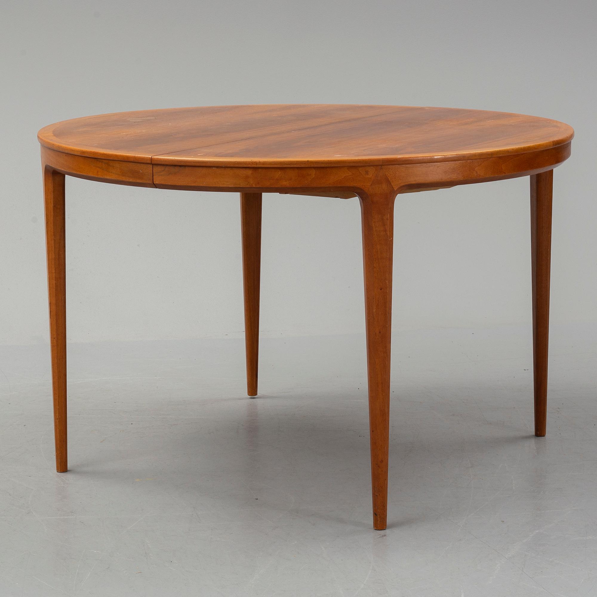 Bertil Fridhagen, "Diamant" a walnut dining table.