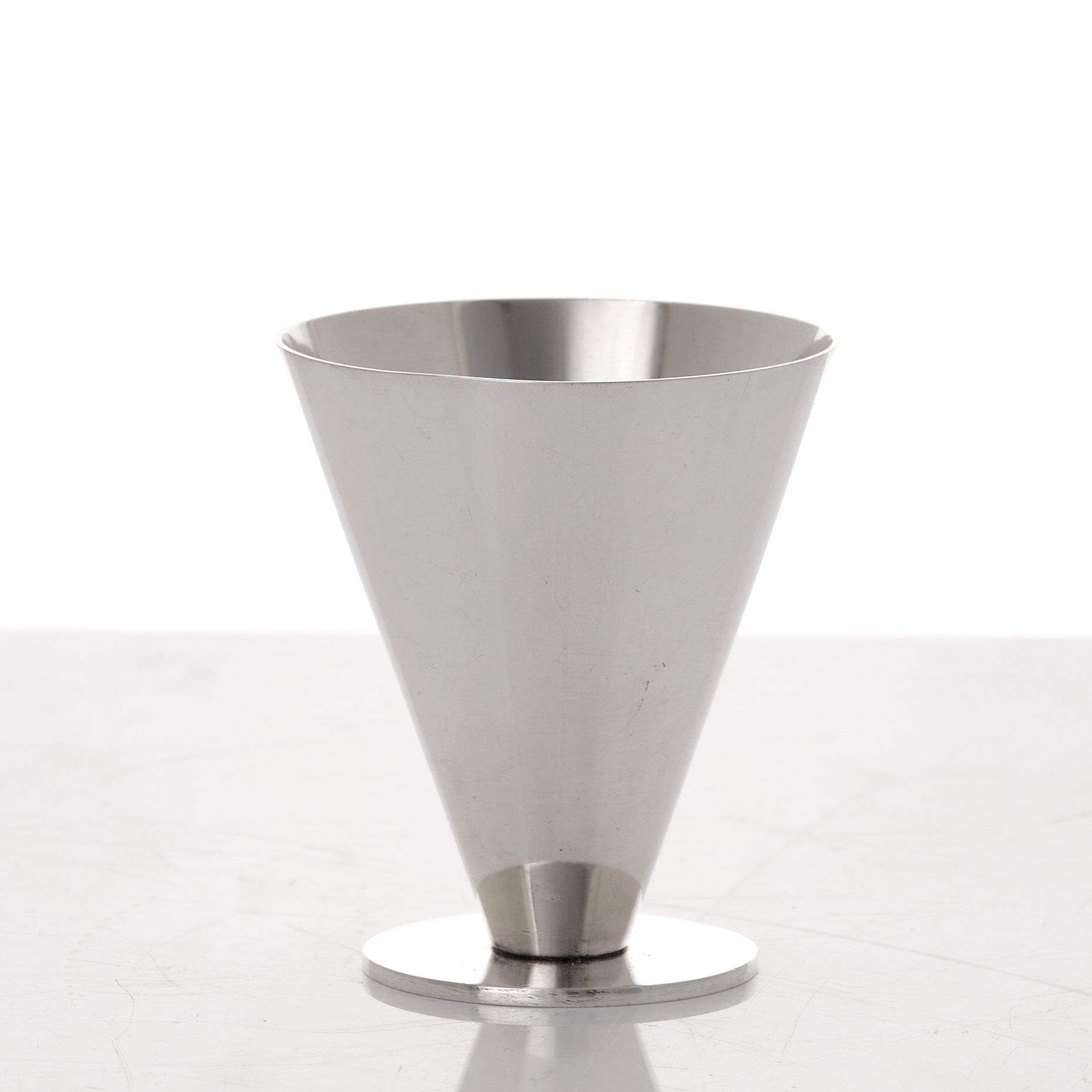 Wiwen Nilsson, a set of six sterling cocktail glasses, Lund 1933-50.