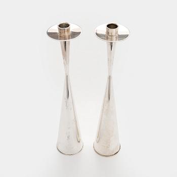 Tapio Wirkkala, A pair of silver candlesticks, TW 189, Kultakeskus, Hämeenlinna 1960.