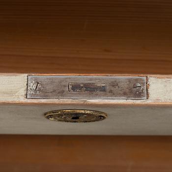 A painted Gustavian style chest of drawers, 20th century.