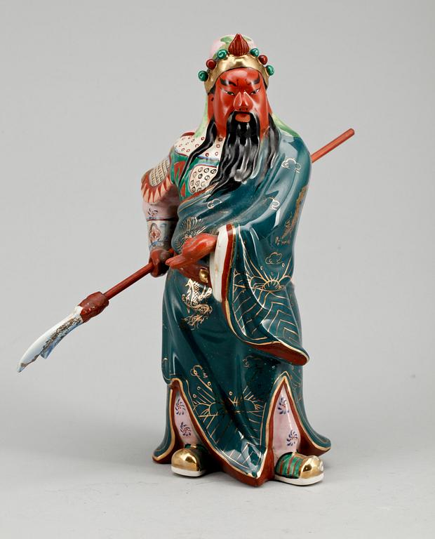 VASER, ett par, samt FIGURIN, porslin, Japan, 1900-tal.