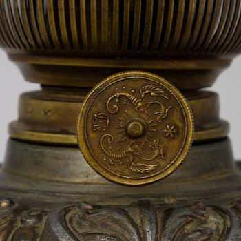 ÖLJYLAMPPU, merkitty Matadorbrenner, vuosisadan vaihde 1800/1900.