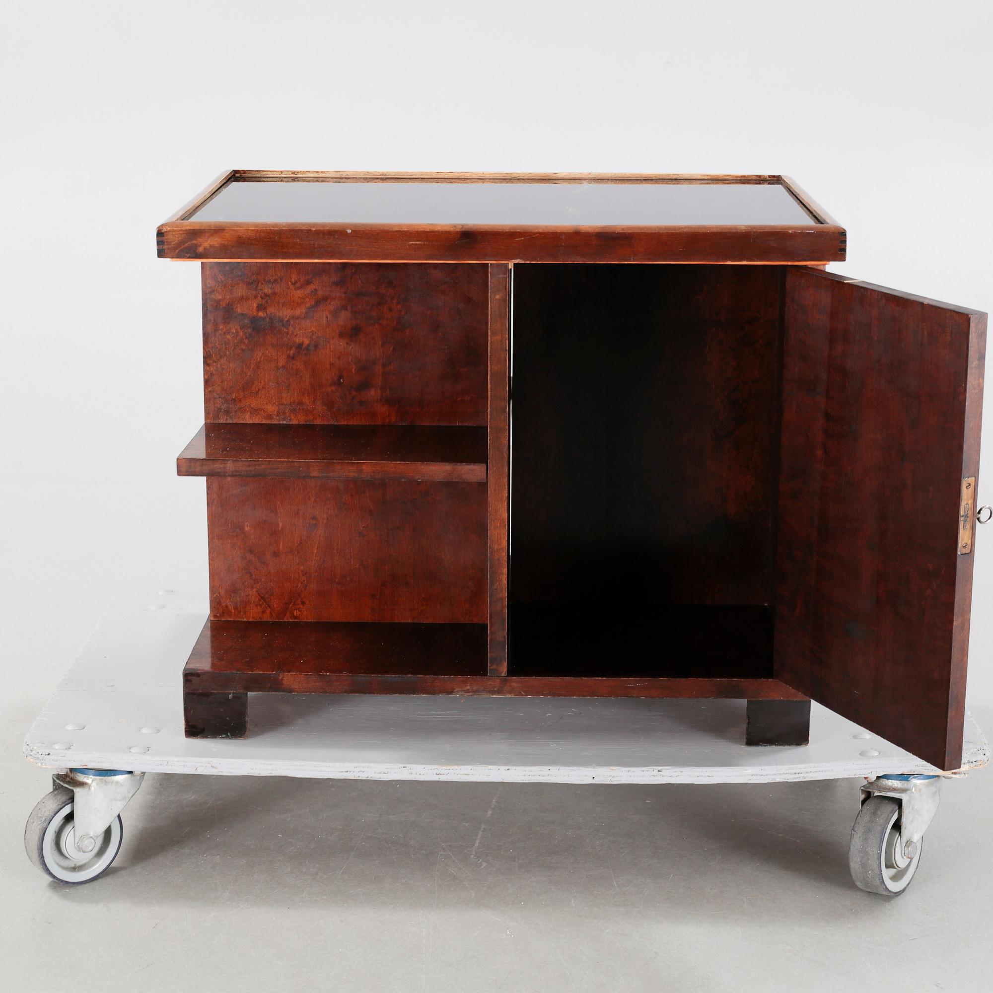 A coffee table, first half of the 20th century.