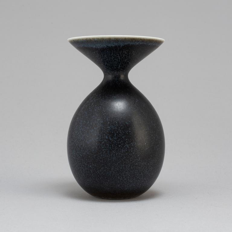 CARL-HARRY STÅLHANE, a unique stoneware vase, Rörstrand 1954.