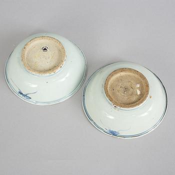 Two blue and white bowls, Ming dynasty, Wanli (1572-1620).
