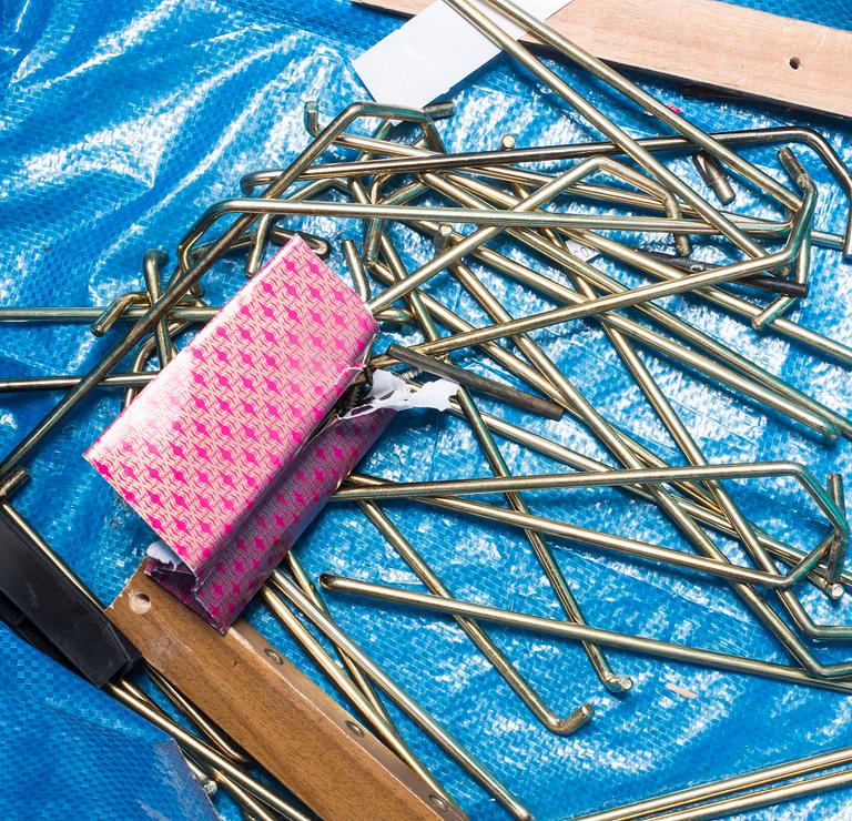 HYLLSYSTEM M SKRIVBORD och VITRIN. Danmark 1900-talets andra hälft.