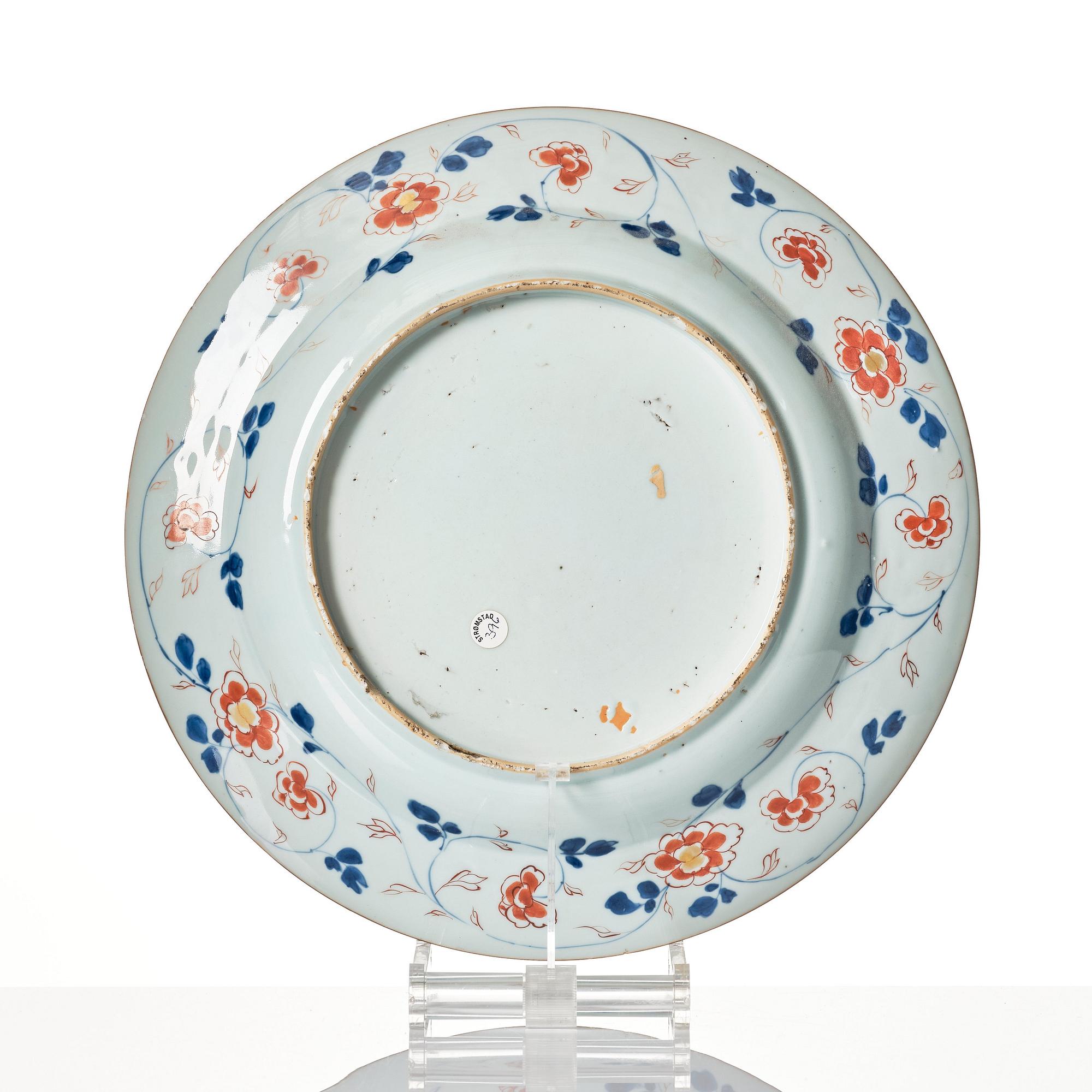 Fat, porslin. Qingdynastin, Kangxi (1662-1722).