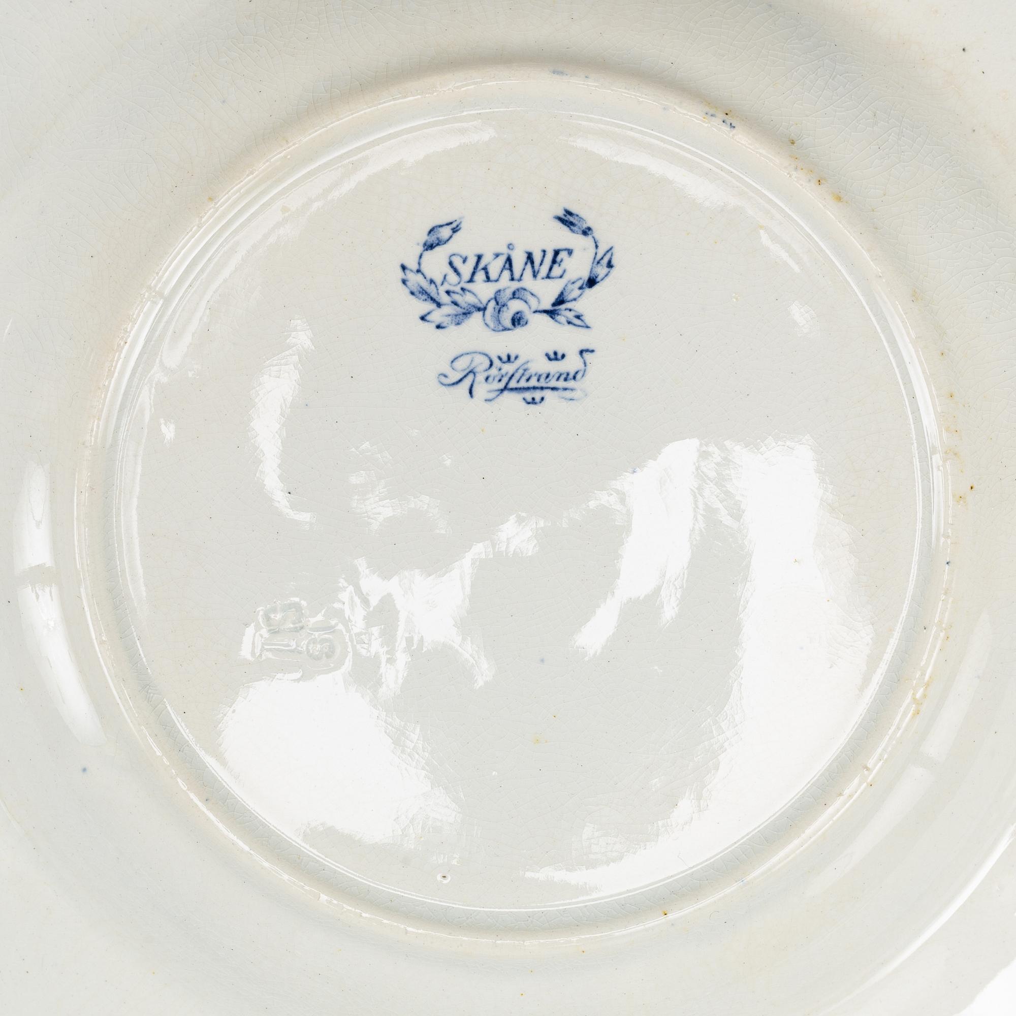 MATSERVIS, ca 100 delar, flintgods. "Skånska slott", Rörstrand.