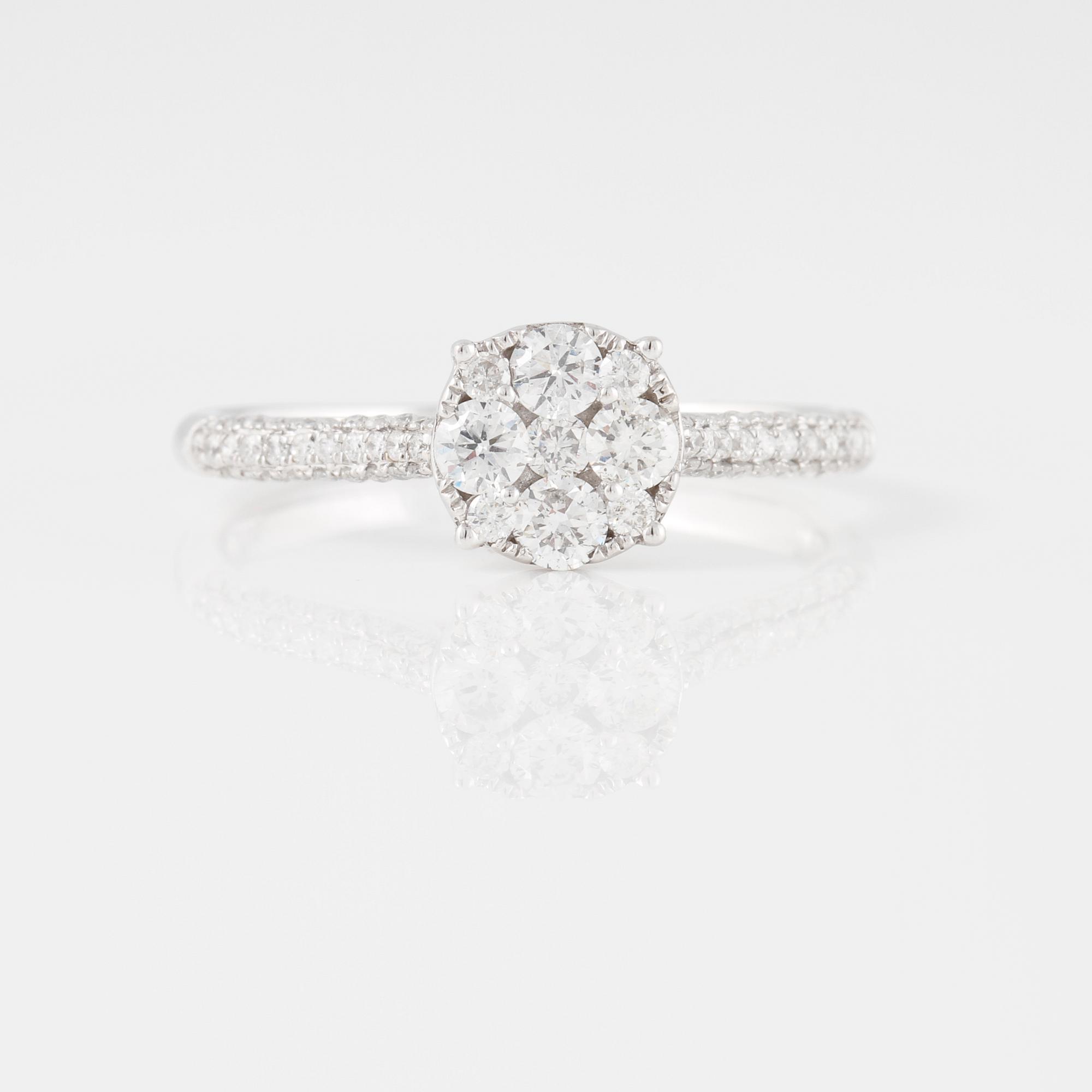 RING, med briljantslipade diamanter ca 0.60 ct.