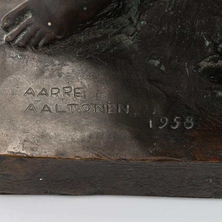 Aarre Aaltonen, Female figure.