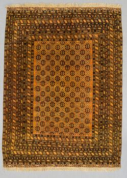 MATTA, old/semiantik, s.k guldafghan, ca 245 X 132 cm.