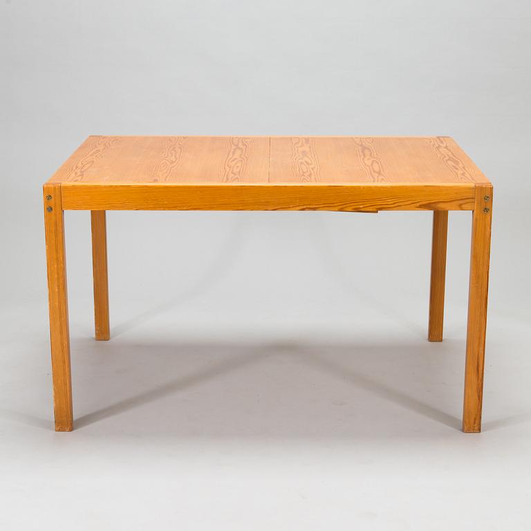 Eero Aarnio, ruokapöytä ja tuoleja, 6 kpl, "Pine", Asko 1960-luku.