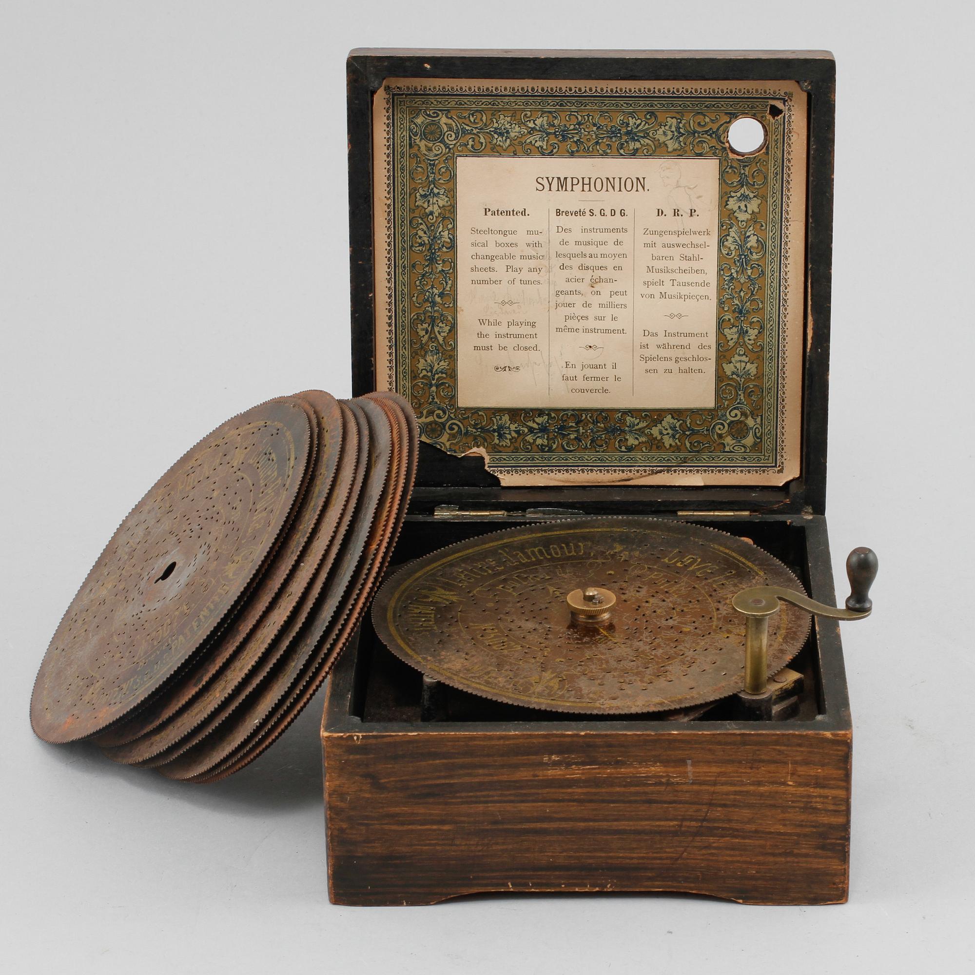 SPELDOSA, Symphonion, jugend, 1900-talets första del.