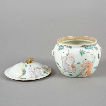 SKÅL med LOCK, porslin, 1800-talets slut.