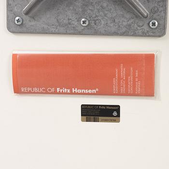 Arne Jacobsen, matbord, Fritz Hansen, Danmark, 2010.