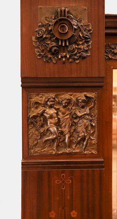 BYRÅ MED UPPSATS, Sydeuropa, 1900-talets första hälft.