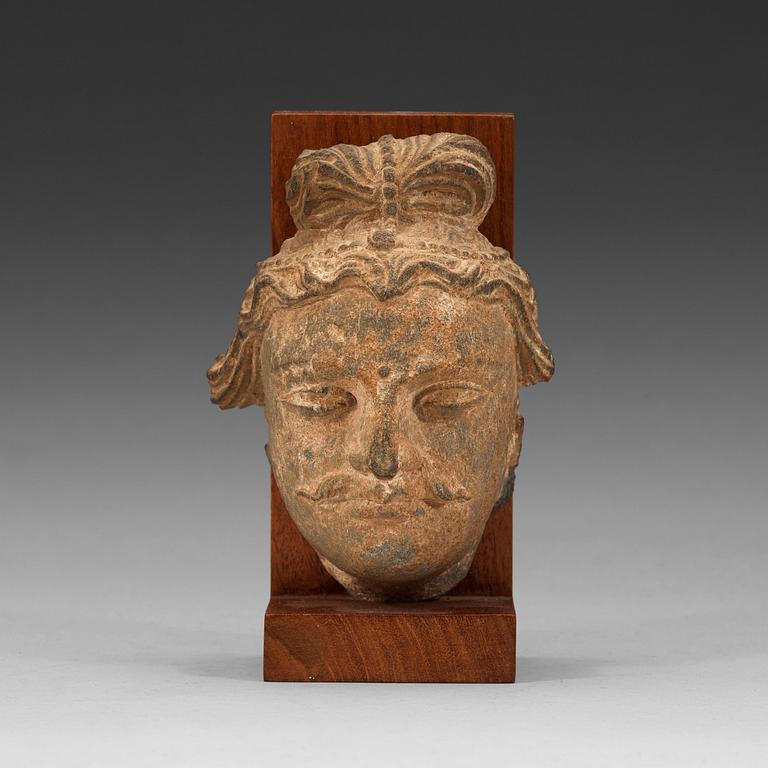 BODHISATTVA, sten. Gandhara, troligen 200/300-tal.
