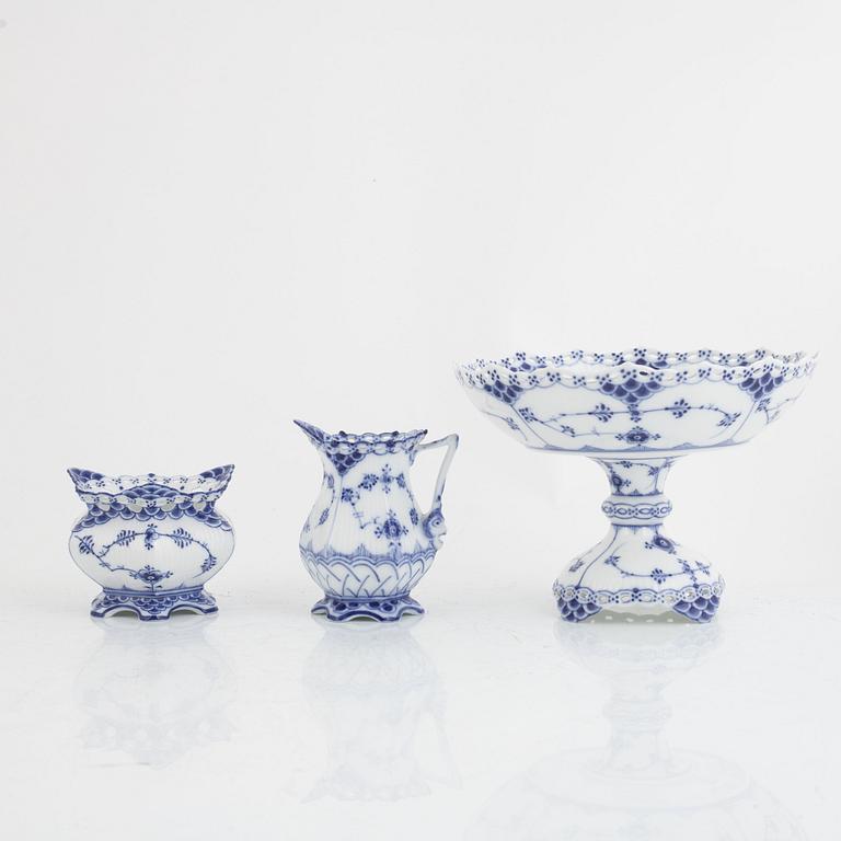 Royal Copenhagen, a 14-piece porcelain tea service, 'Musselmalet', Denmark.