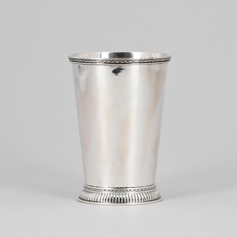 BÄGARE, silver, Eric Råström, C.G. Råström, Stockholm, 1964. Vikt 254g.