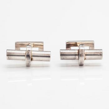 Pekka Piekäinen, A pair of sterling silver cufflinks. AUran Kultaseppä, Turku 1973.