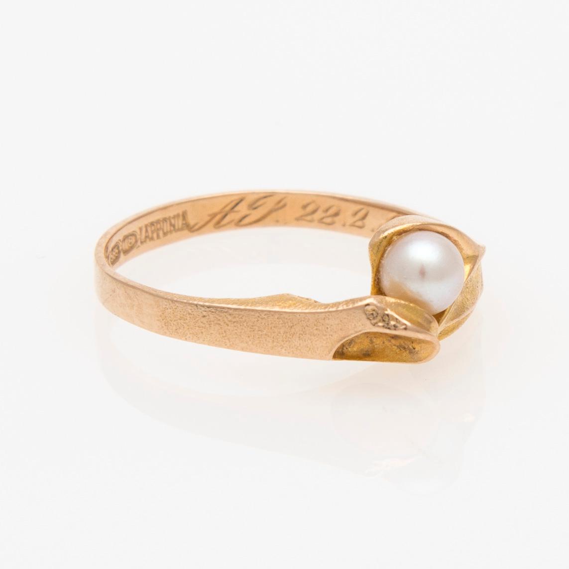 RING, Lapponia, odlad pärla, 14K guld.